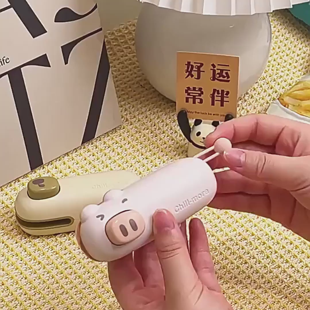 Video demonstration of the rechargeable 2-in-1 bag sealer and cutter